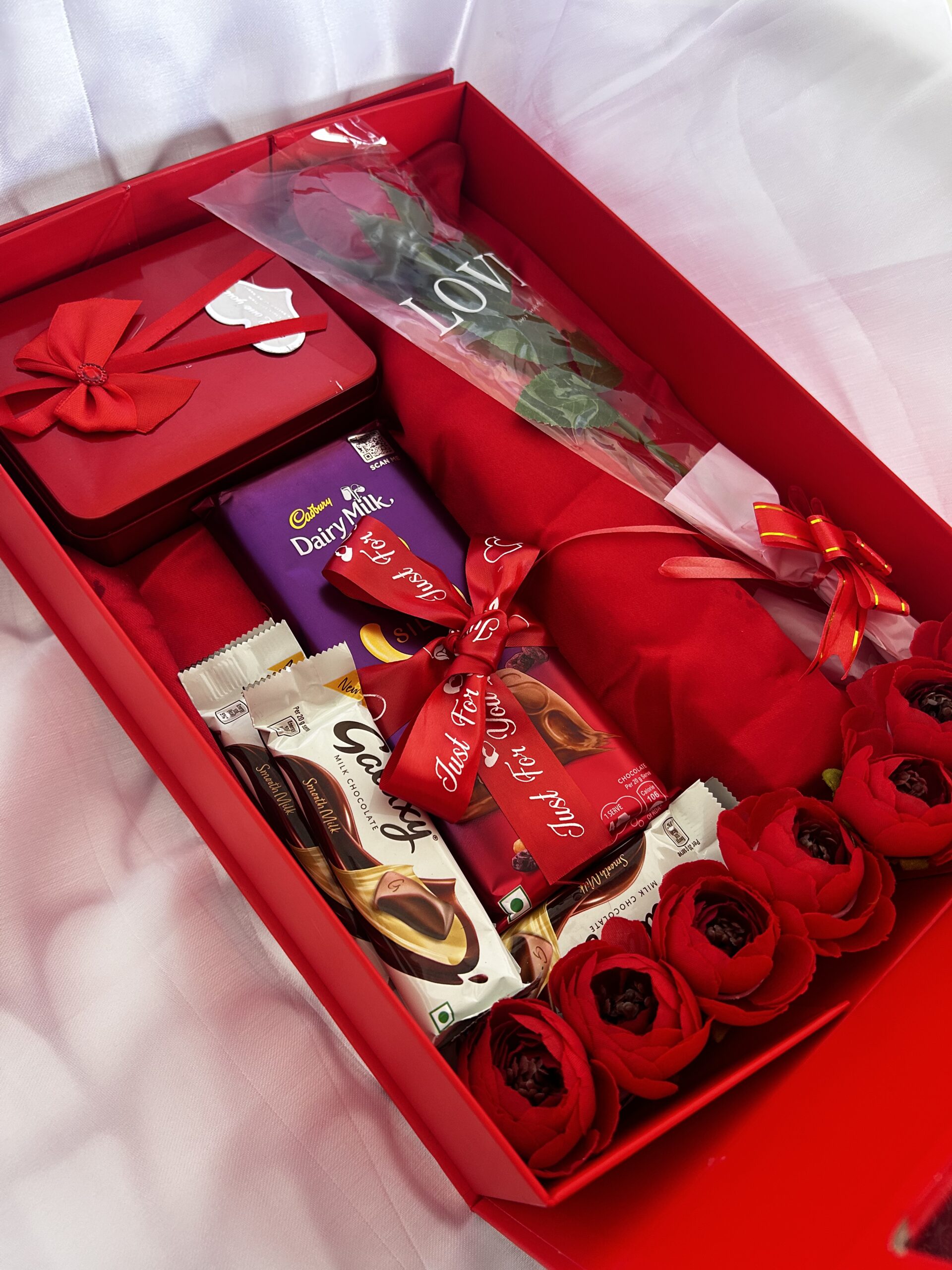 IMG_9786 Hamper - Image 1